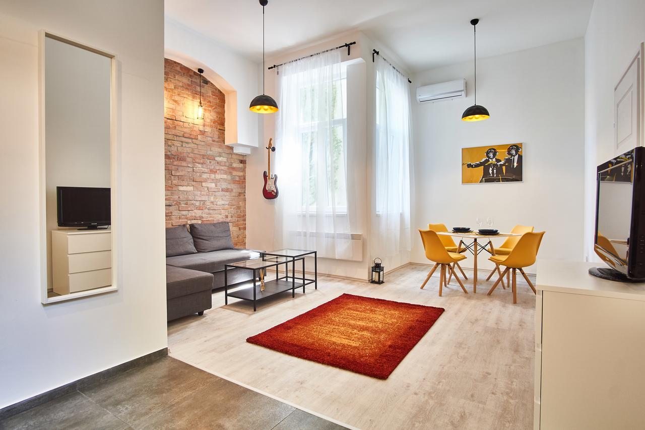 Design Apartment In The City Center With Ac Budapest Exteriör bild